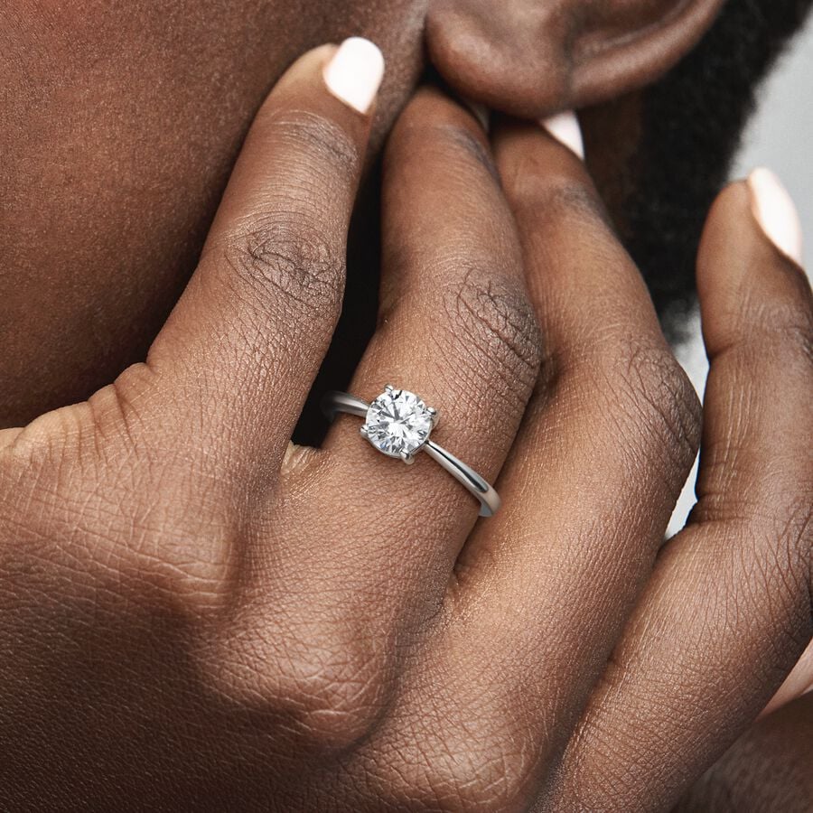 Sparkling Solitaire Ring